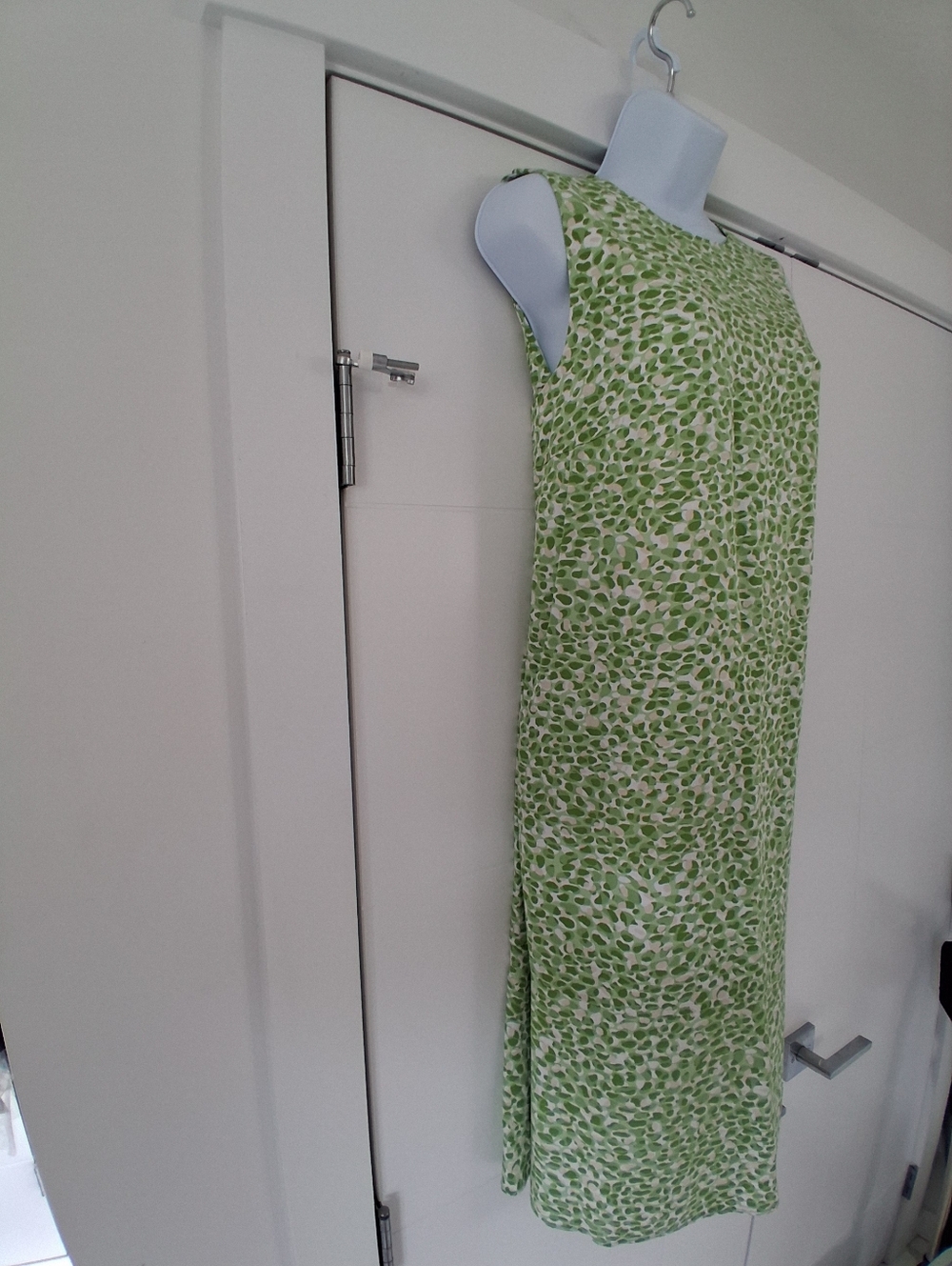 Olsen/ Sleeveless Green, Beige, White Pebble-Print Shift Dress/ Size US 8 - Picture 4 of 14